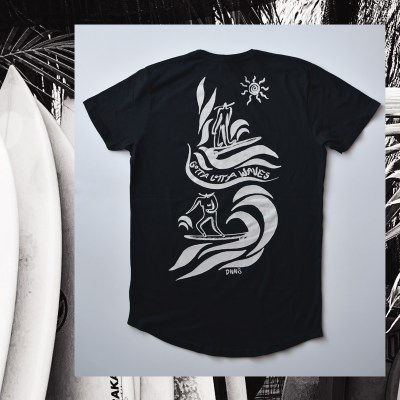 T-shirt Gotta Lotta Waves Longer Length